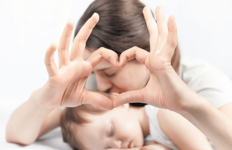 parent bien accompagné sommeil de bébé apaisé